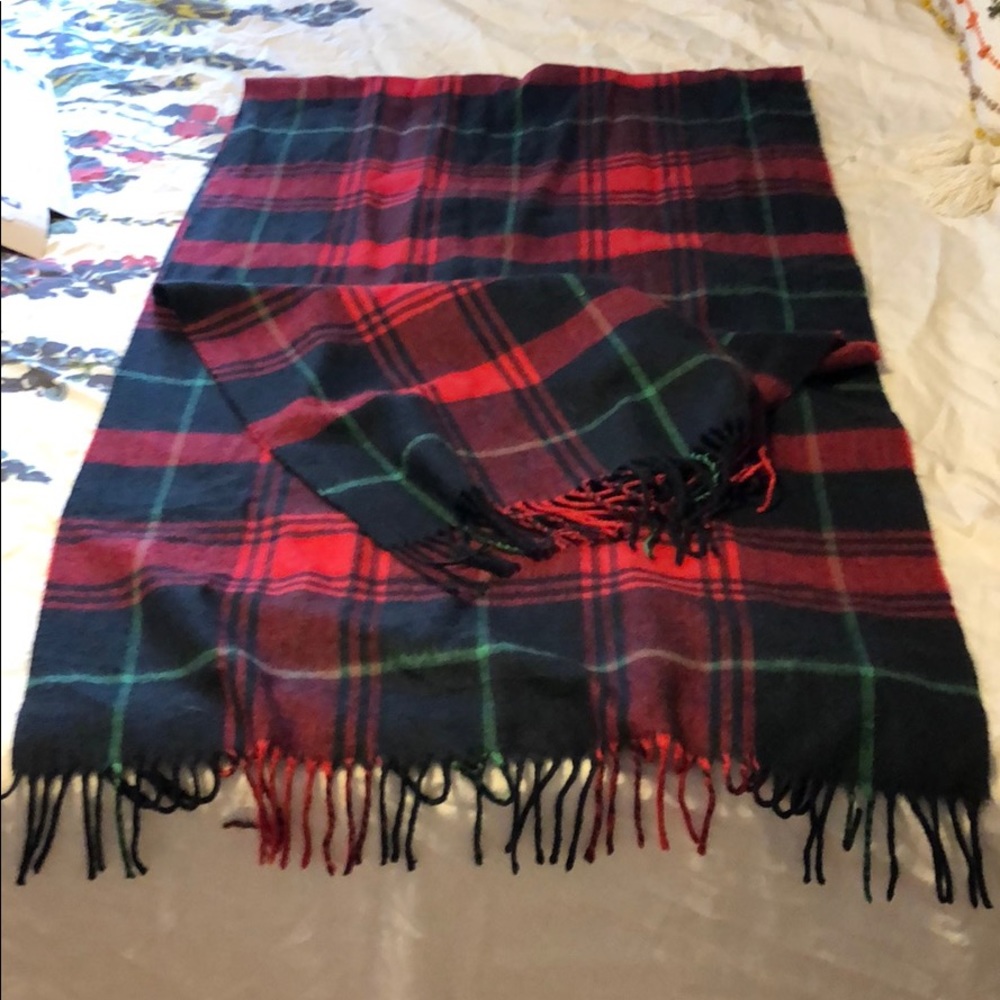 Black red green plaid scarf